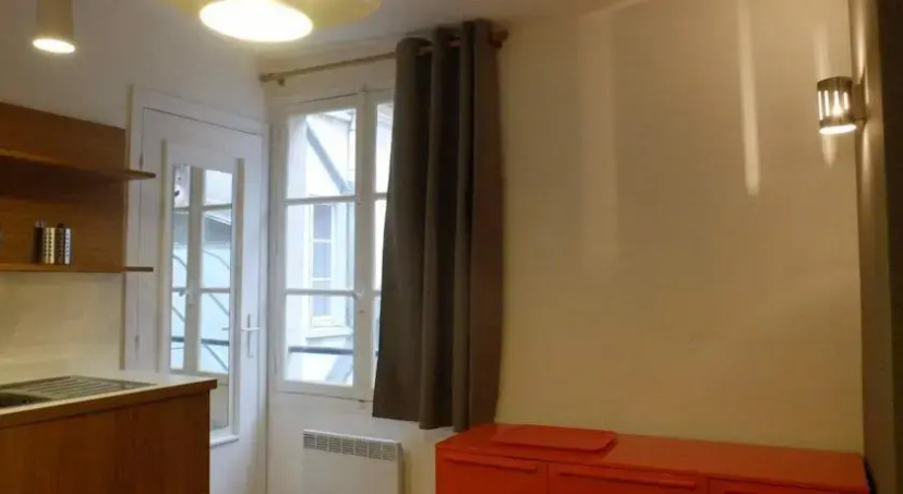 Apart Inn Paris - Saint Michel — отель с удобным расположением в Париже
