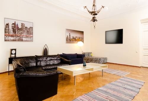 Apartments Next to Kazan Cathedral — забронировать отель в Санкт-Петербурге