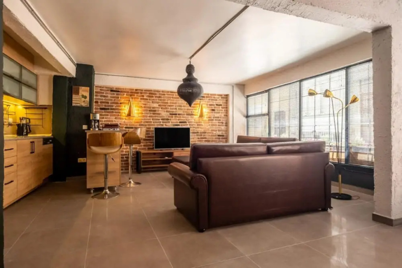 Amazing Flat With Stylish Interior in Beyoglu — отель с удобствами в Стамбуле
