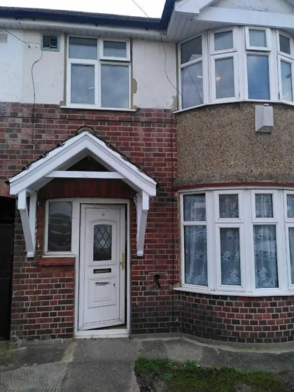 Цены на Remarkable 3-bed House in Hounslow в Лондоне