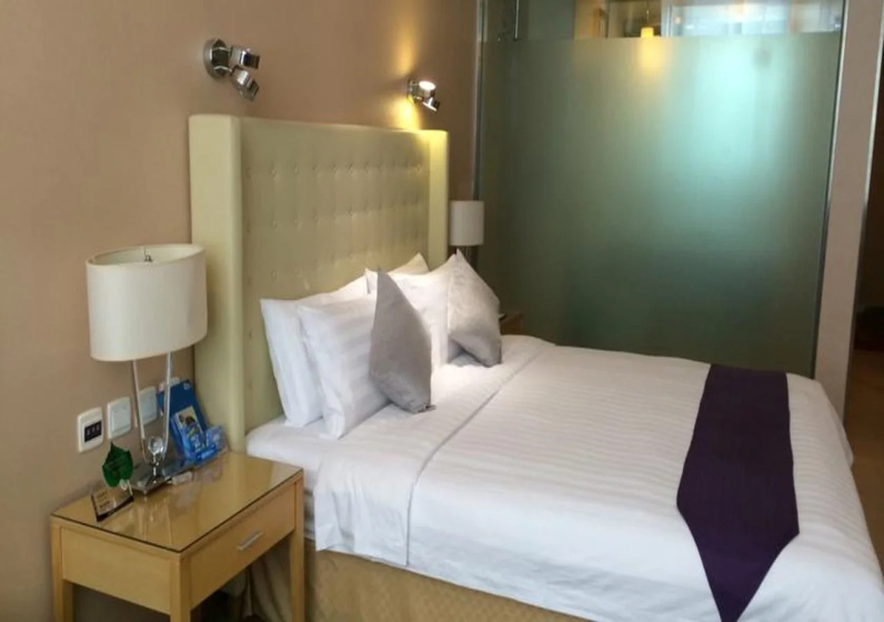 Shenzhen The Bauhinia Hotel — отель с удобствами в Шэньчжэне