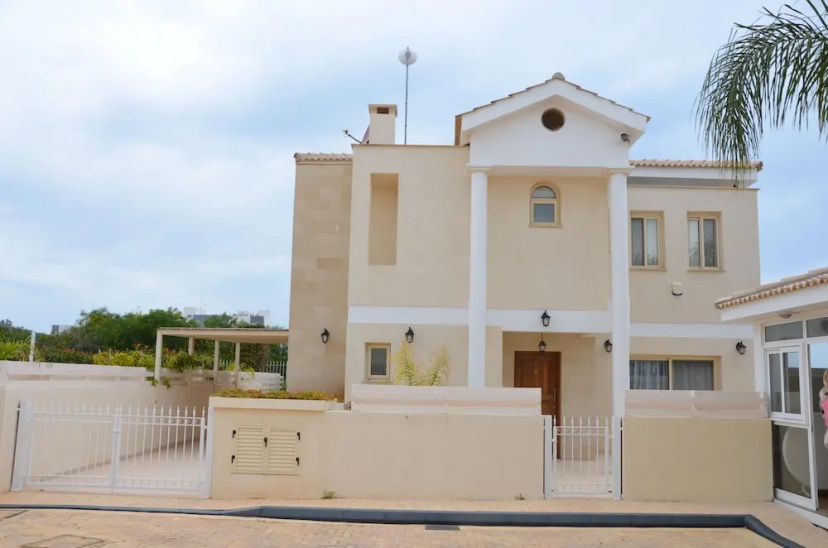 Anthorina Villa 10 — комфортный отель в Протарас