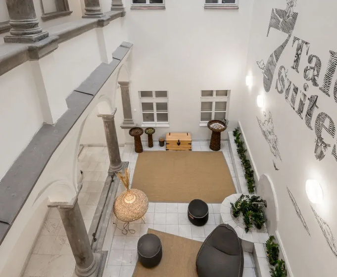 7 Tales Suites — забронировать отель в Праге