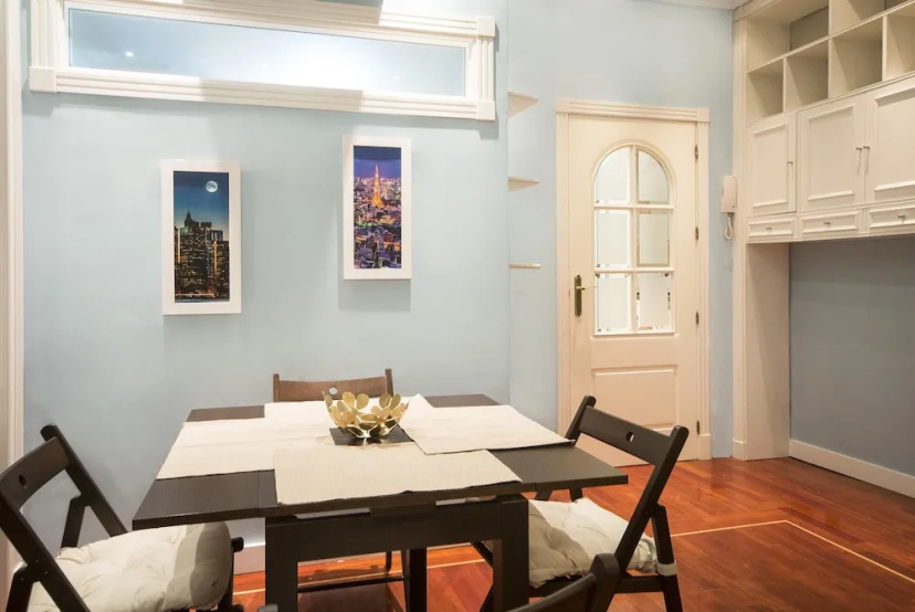 Alaia Holidays Apartments & Suite Carretas 33 — отель в Мадриде, Испания