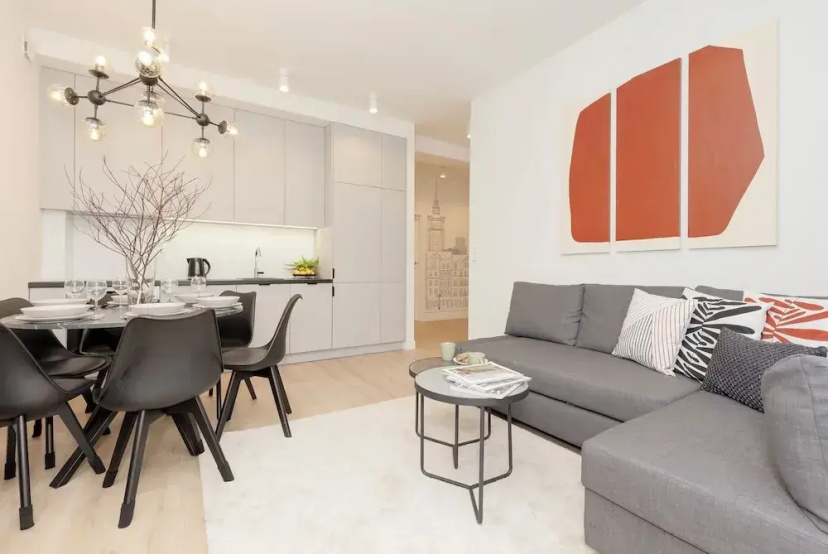 3-bedroom Apartment in Warsaw by Renters — комфортный отель в Варшаве
