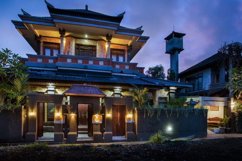 Grand Ashanti Villa — отель с удобствами в Убуде