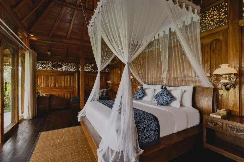 Airsania Ubud Antique Villas — забронировать отель в Убуде