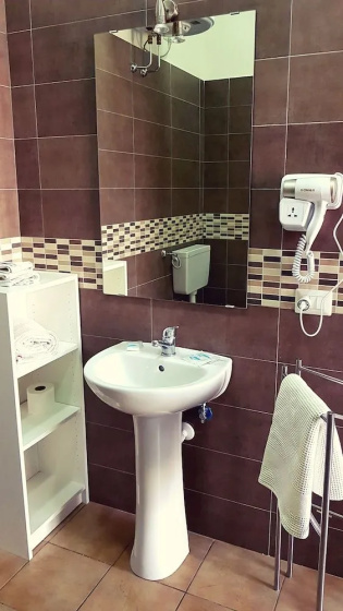 Tortora Room in Garibaldi Square — отель с удобствами в Неаполе