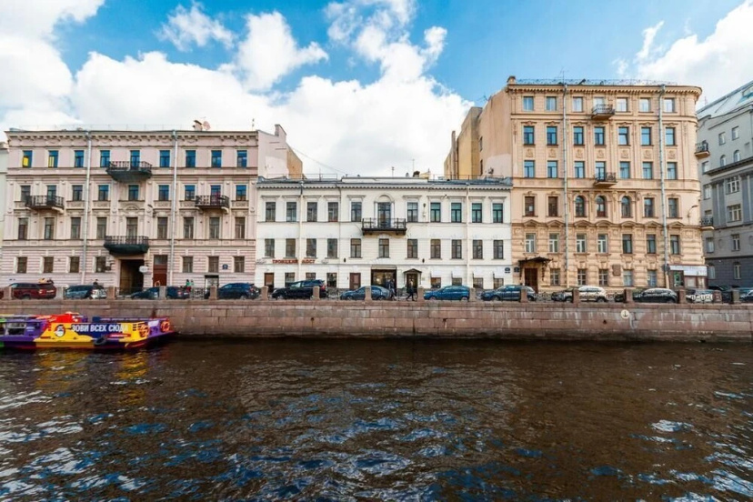 Цены на Уютное Место у Эрмитажа в Санкт-Петербурге