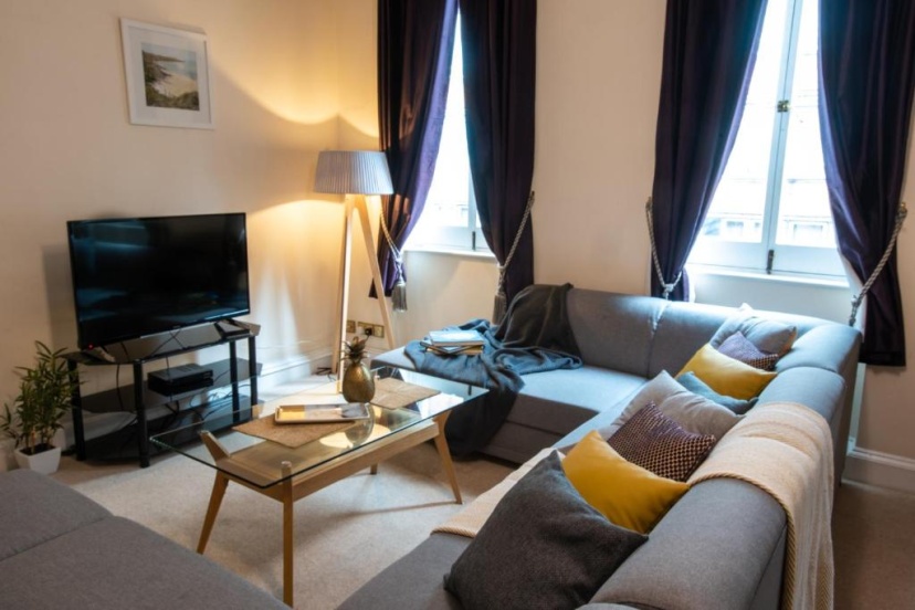 Park Lane Apartments - Clarges St — забронировать отель в Лондоне