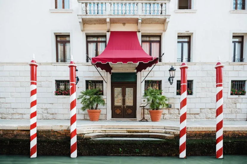 Сравните цены на NH Collection Venezia Grand Hotel Palazzo dei Dogi в Венеции