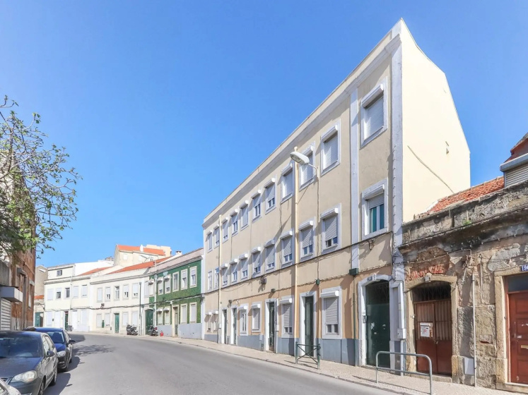 Vita Portucale ! Stylish Apartment Campo Ourique — забронировать отель в Лиссабоне