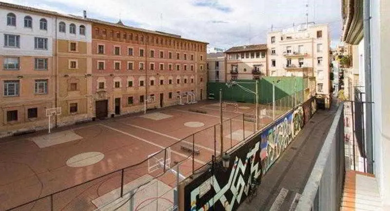 Happy Apartments Valencia — забронировать отель в Валенсии