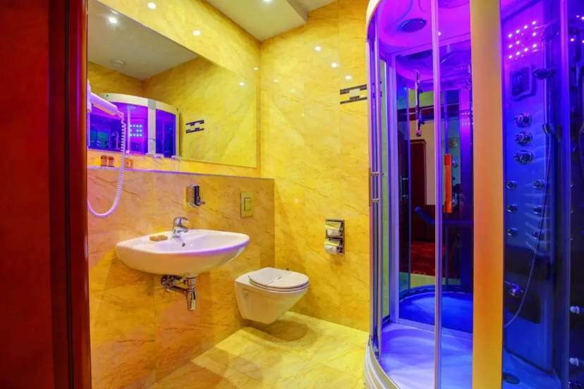 Villa Holiday Park — отель в Варшаве, Польша
