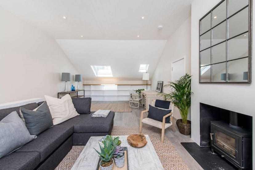 Divine 3-bed Mews House Battersea — комфортный отель в Лондоне