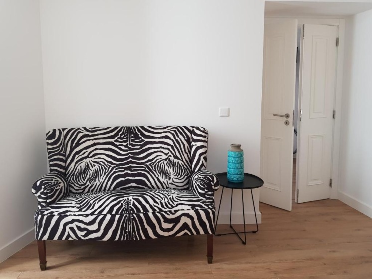 Цены на Santo António House - Exclusive Apartment в Лиссабоне