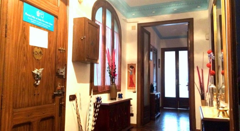 Guest House Light — отель с удобствами в Барселоне