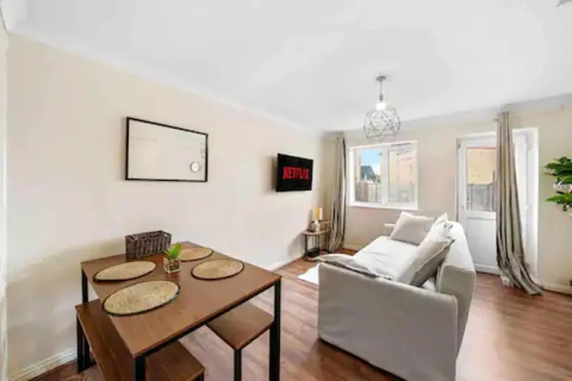 4 bed Townhouse- Free Parking 3 — отель в Лондоне, Соединенное Королевство