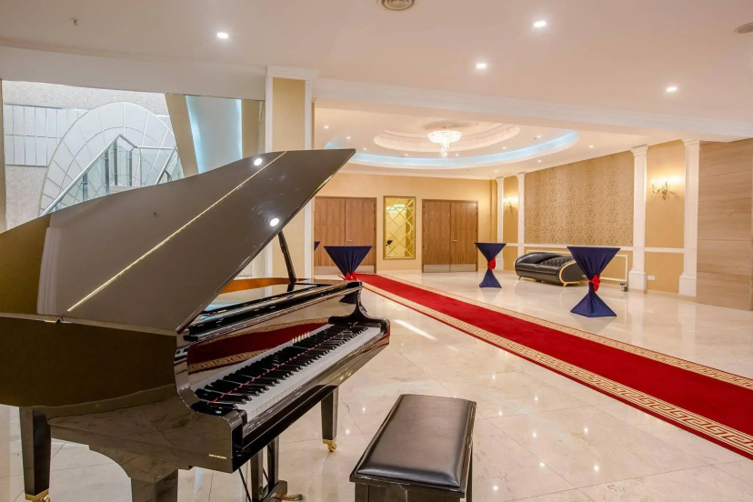 Holiday Inn Ulaanbaatar by IHG — комфортный отель в Улан-Батор