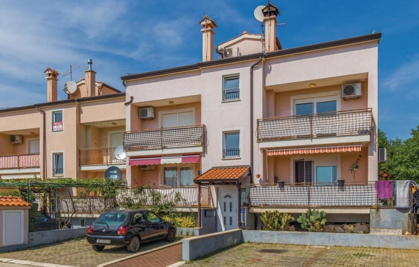 Nice Home in Kukci With Wifi and 2 Bedrooms - Hotel in Porec - Photo 1