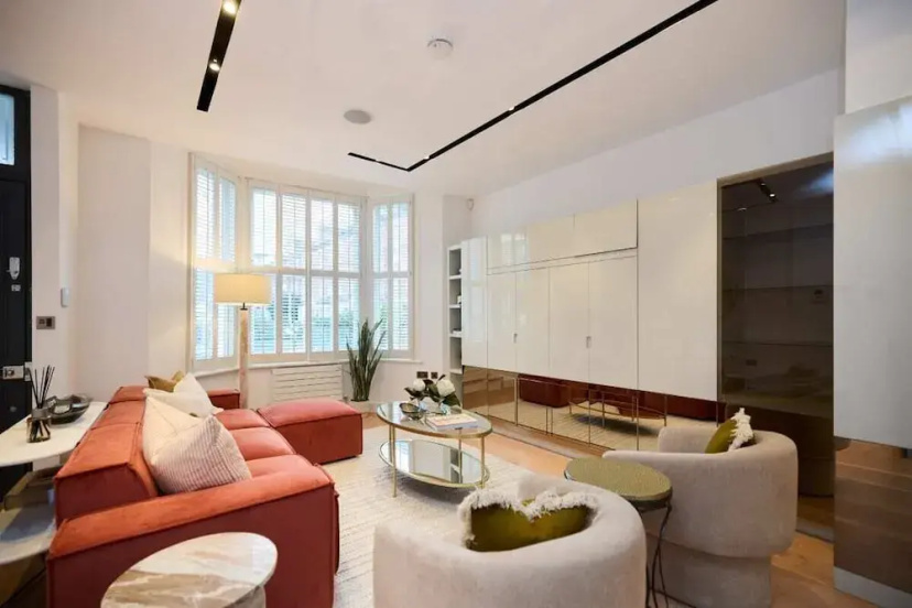 The Hamilton Gardens Hideaway - Modern 4bdr Home With Garden 3 — отель в Лондоне, Соединенное Королевство
