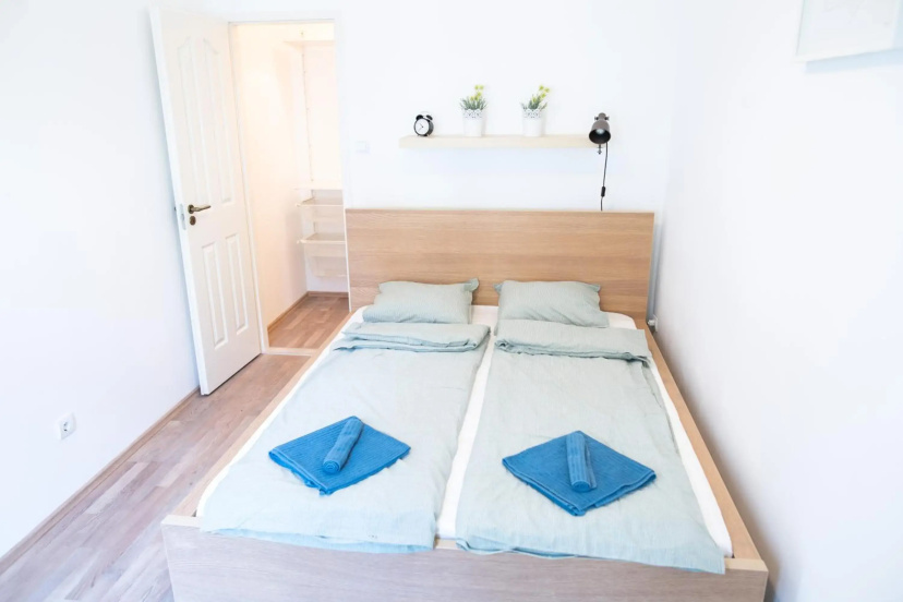 N28 Condo Apartment Next To Andrassy. — отель с удобствами в Будапеште