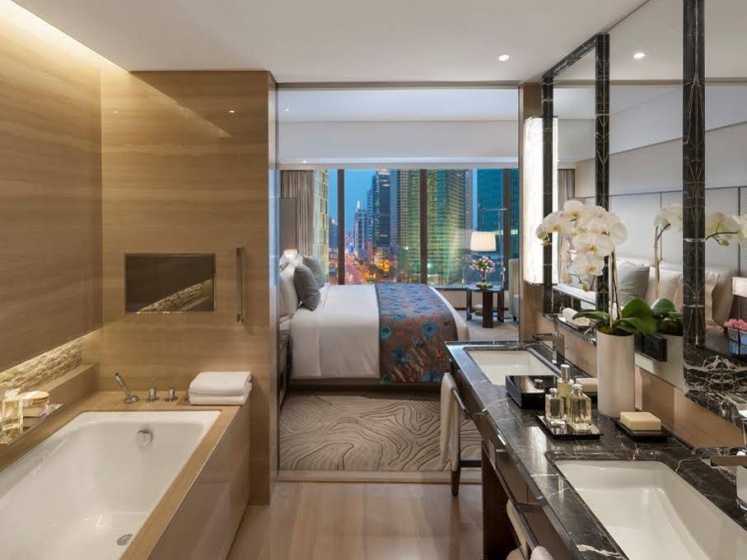 Mandarin Oriental Executive Apartment Pudong Shanghai — отель с удобствами в Шанхае