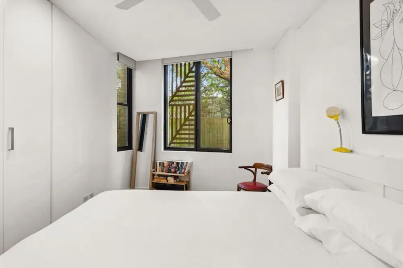 Spacious 2-bed Retreat With BBQ & Courtyard — отель с удобствами в Сиднее
