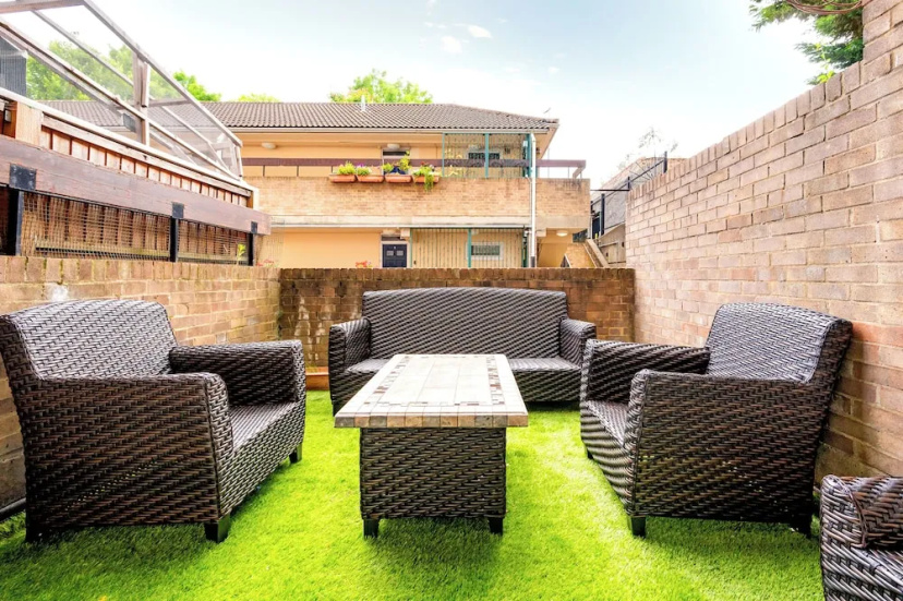 Цены на Nice 3 Bed Flat near Paddington в Лондоне