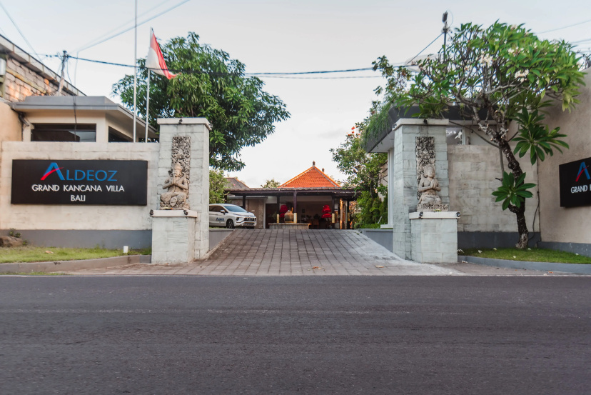Aldeoz Grand Kancana Villa Bali — отель с удобствами в Денпасар