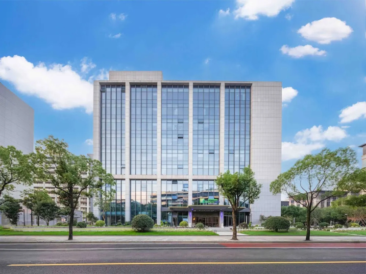 Holiday Inn Express Shanghai Hongqiao Linkong by IHG 3 — отель в Шанхае, Китай