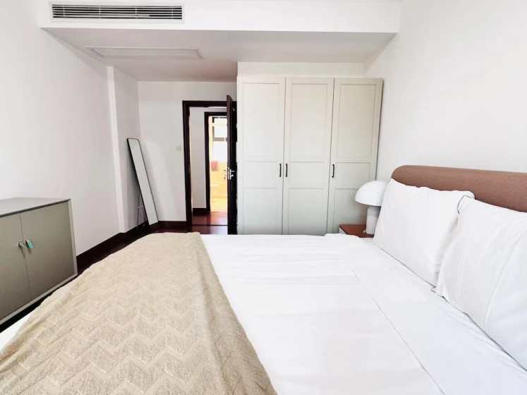 Tyms 2BR with Kitchen 5min to Metro — отель с удобствами в Шанхае
