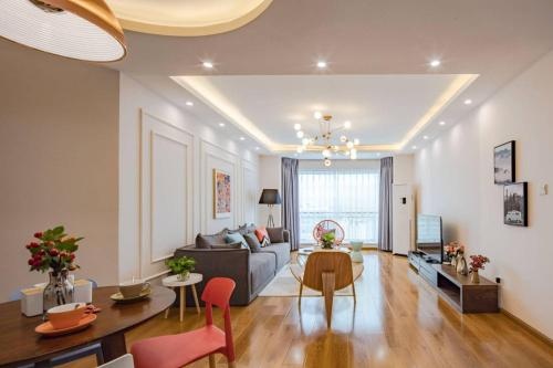 Цены на Chengdu Qinyang·Kuaizhai Alley· Locals Apartment 00145290 в Чэнду