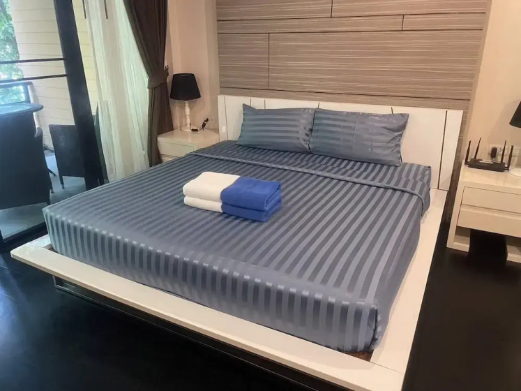 Цены на Luxurious 45sqm Apartment in Peaceful Patong Location в Патонг