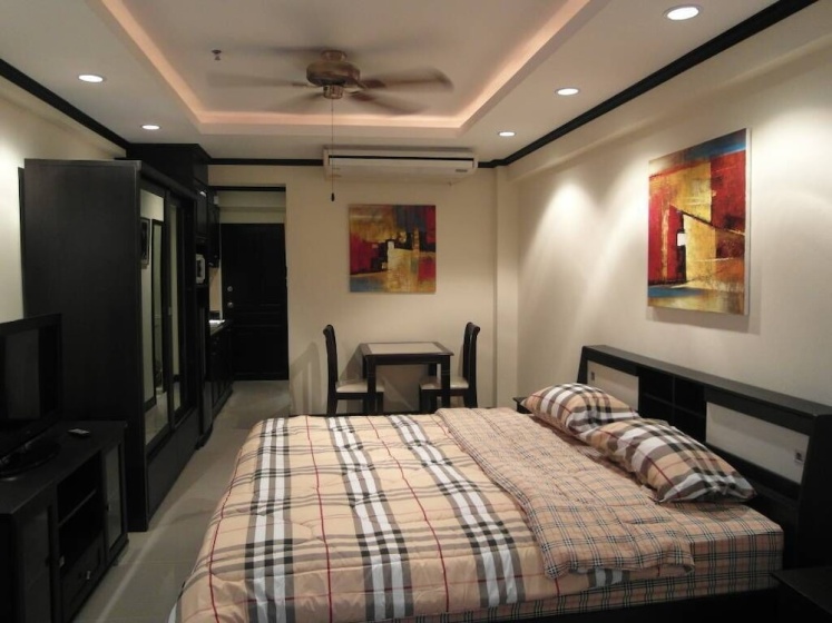 Jomtien Beach Condominium A2 F12 R34 — забронировать отель в Паттайе
