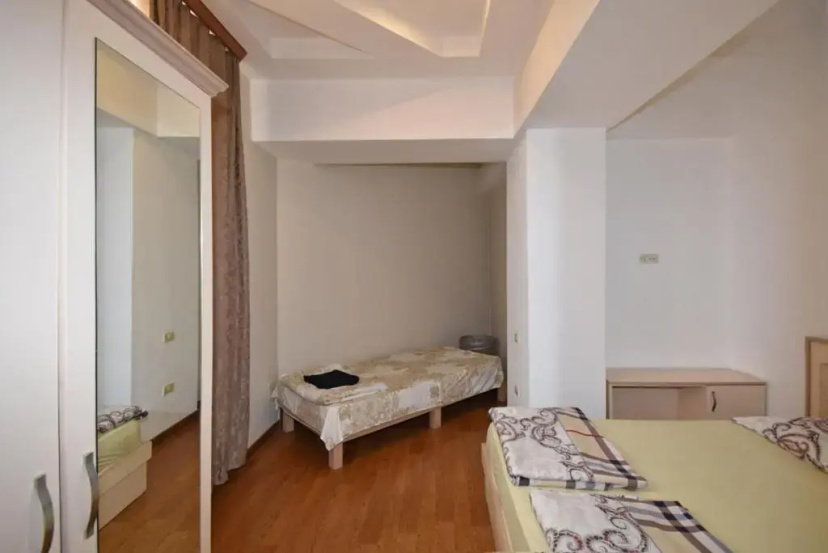 Abovyan Street 16, Apartment No 24 — отель с удобствами в Ереван