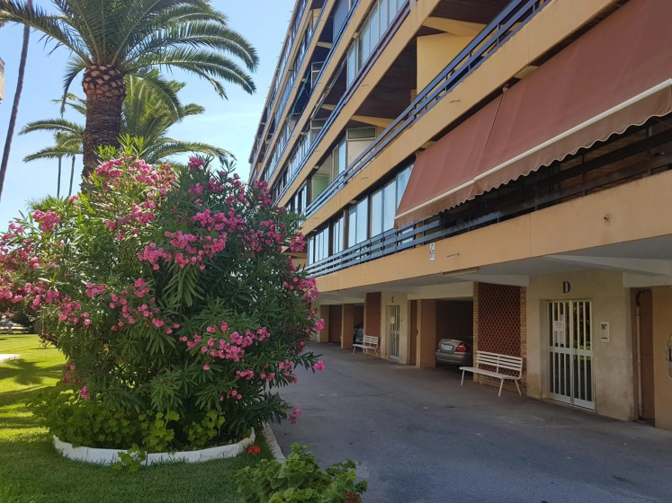 Apartament Los Planetas — комфортный отель в Аликанте