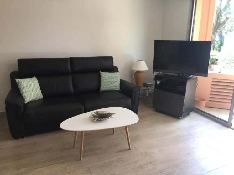 Belle residence au centre de Saint Tropez avec piscine et garage — отзывы гостей и цены