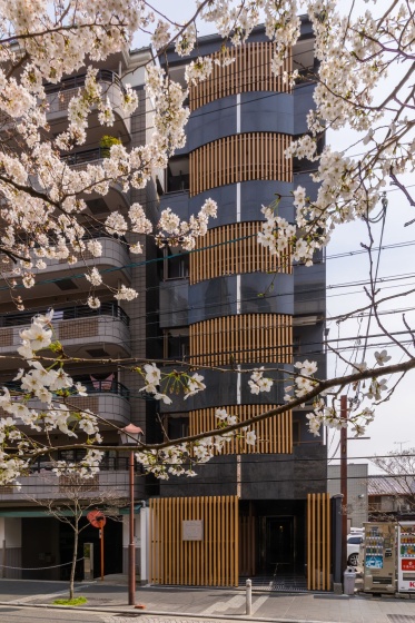 Kyoto Riverview House Kyou-raku — комфортный отель в Киото