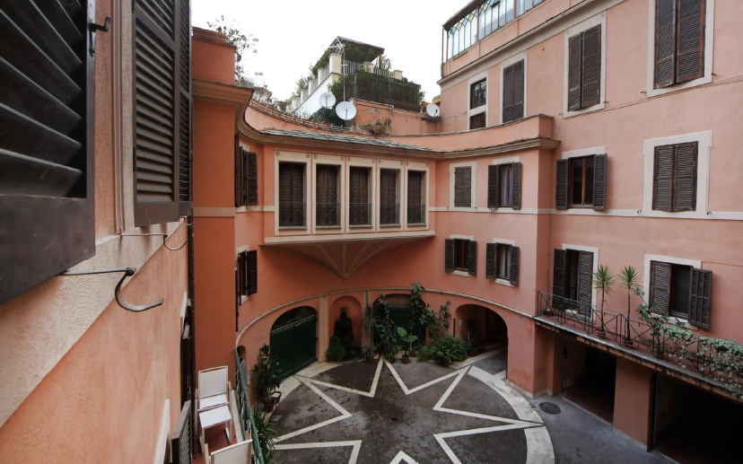 Unica Suites Rome — забронировать отель в Риме