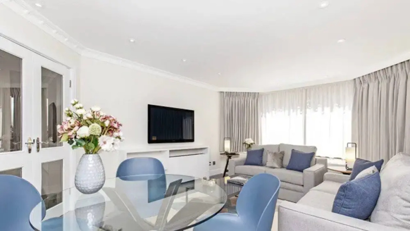 Selection Of 1 Bed Luxury Serviced Apts, Mayfair — забронировать отель в Лондоне