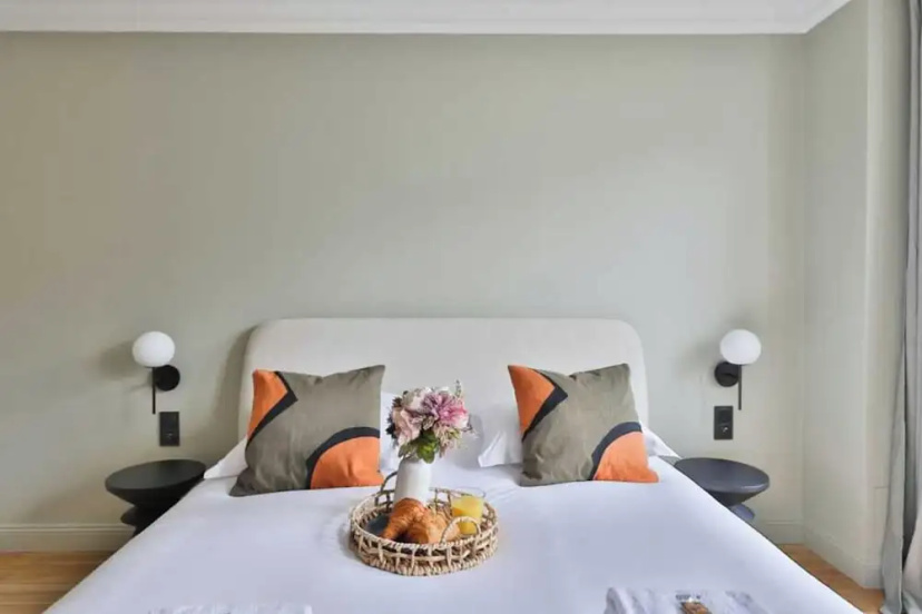 Modern Apartment - 1br/4p - Canal St-martin — отель с удобным расположением в Париже