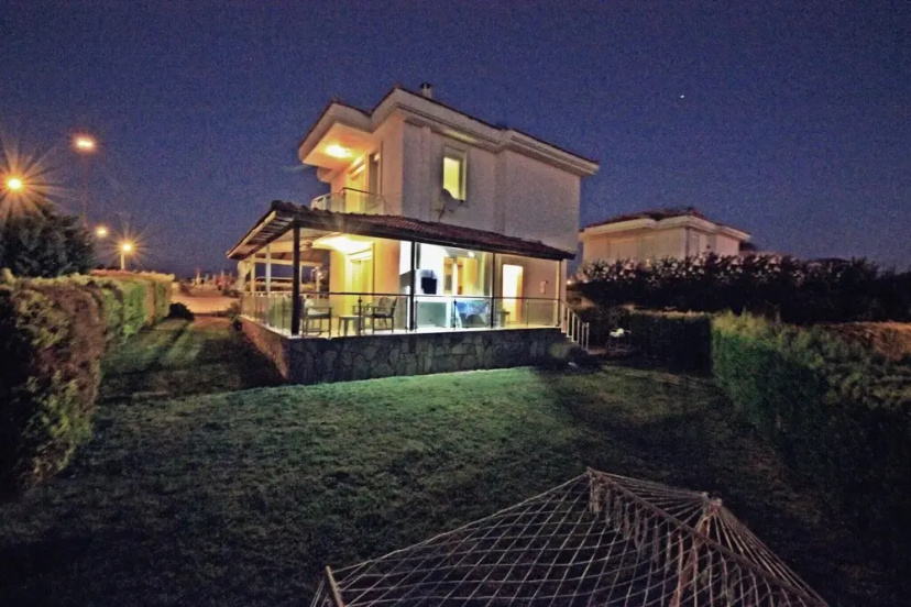 Family Friend Villa Pool BBQ 3b 1 Alacati Cesme — отель с удобствами в Чешме
