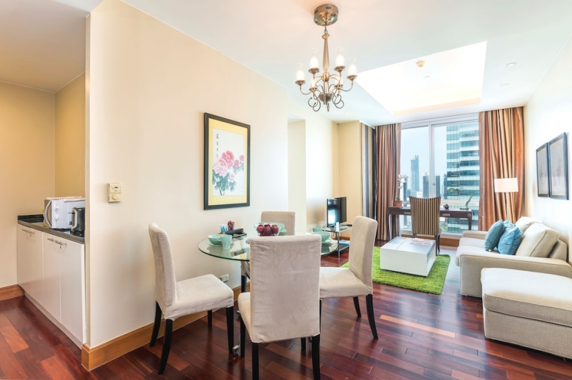 Serviced 2 Bed Scenic Sky Villas — отель с удобным расположением в Бангкоке