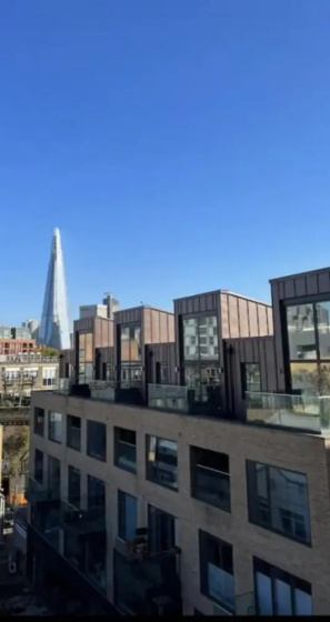 Remarkable 3-bed Apartment in London — отель с удобным расположением в Лондоне