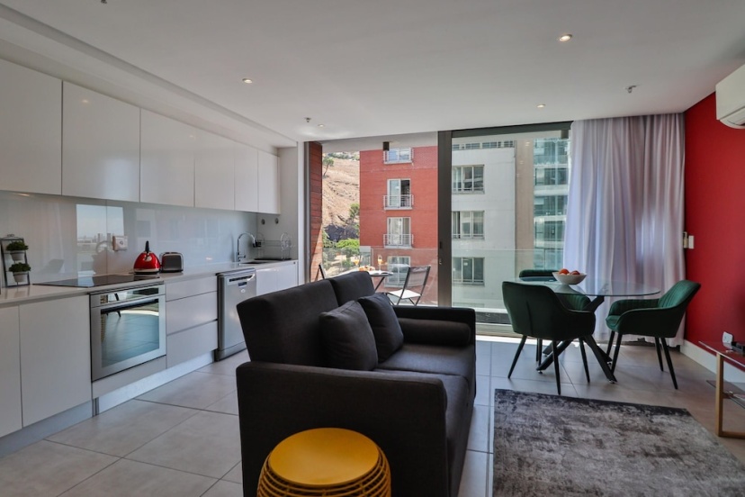 The Capital Mirage Apartment 704 3 — отель в Кейптауне, Южноафриканская Республика