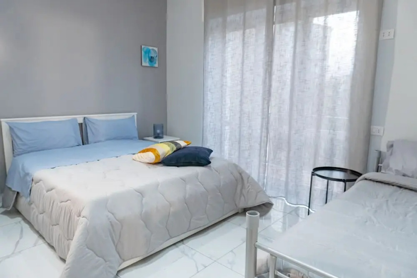 Hostel Partenope — отель с удобствами в Неаполе