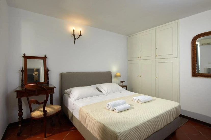 Muazzo Plaka Homes, I Apartment Ground No Balcony, II Apartment First with Balcony, by ThinkVilla — отель с удобствами в Афины
