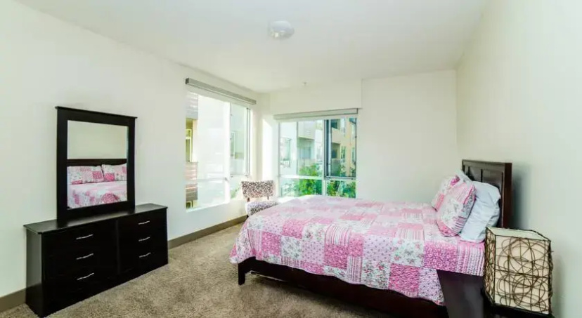 Цены на The Hollywood Madonna Apartment в Лос-Анджелесе