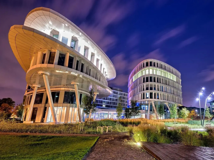 Sound Garden Hotel Airport — отель с удобствами в Варшаве